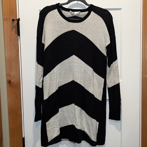 Volcom sweater dress - Picture 1 of 4